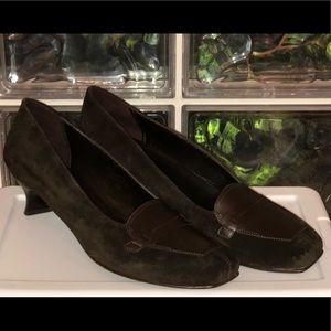 AQUA Kitten Heel Brown Suede/Leather Pump Size 9